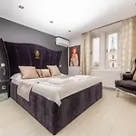 Апартаменты Skyline View Penthouses