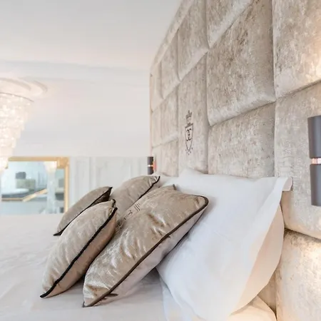 Skyline View Penthouses *